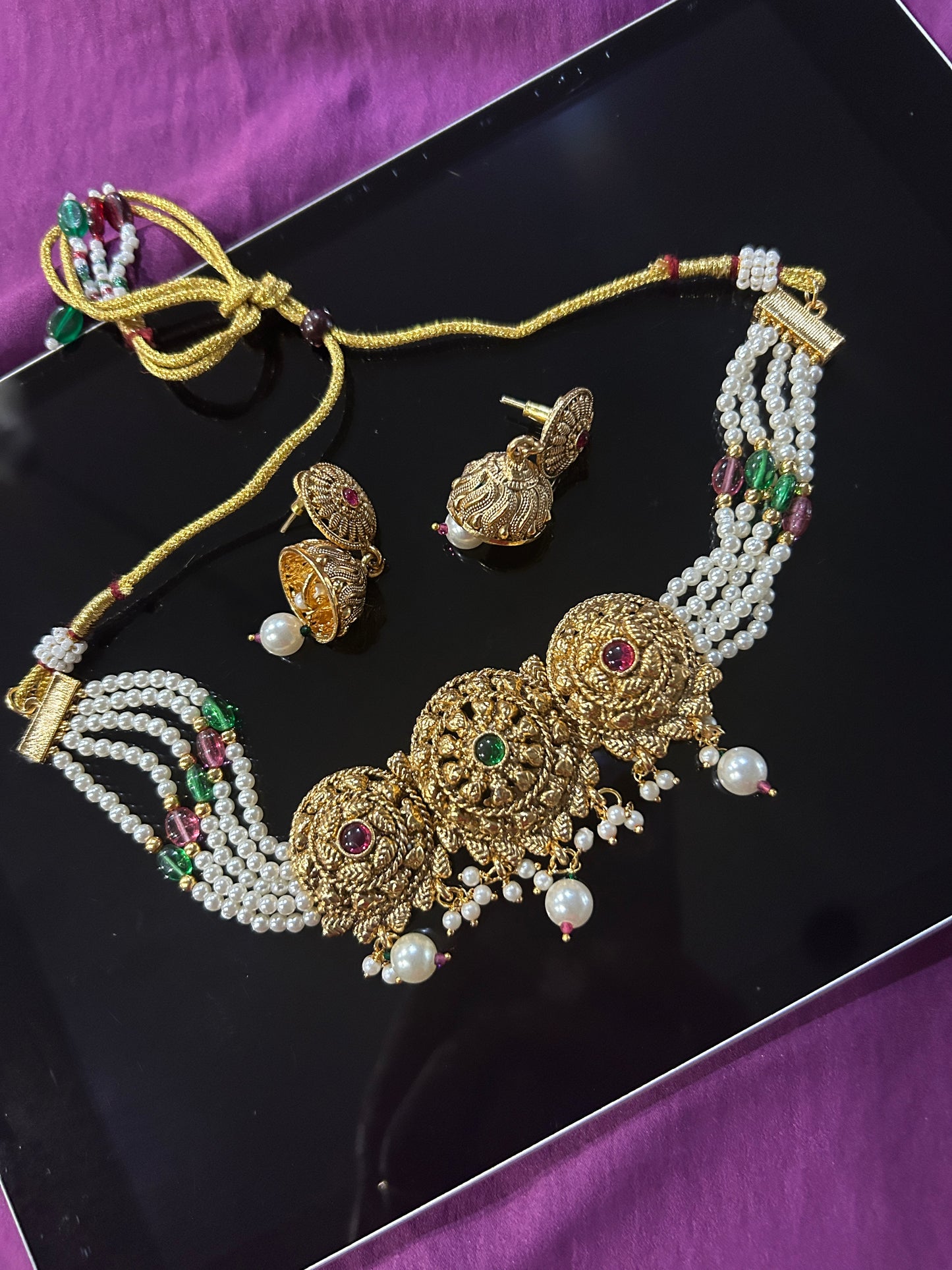 Gold look alike choker set