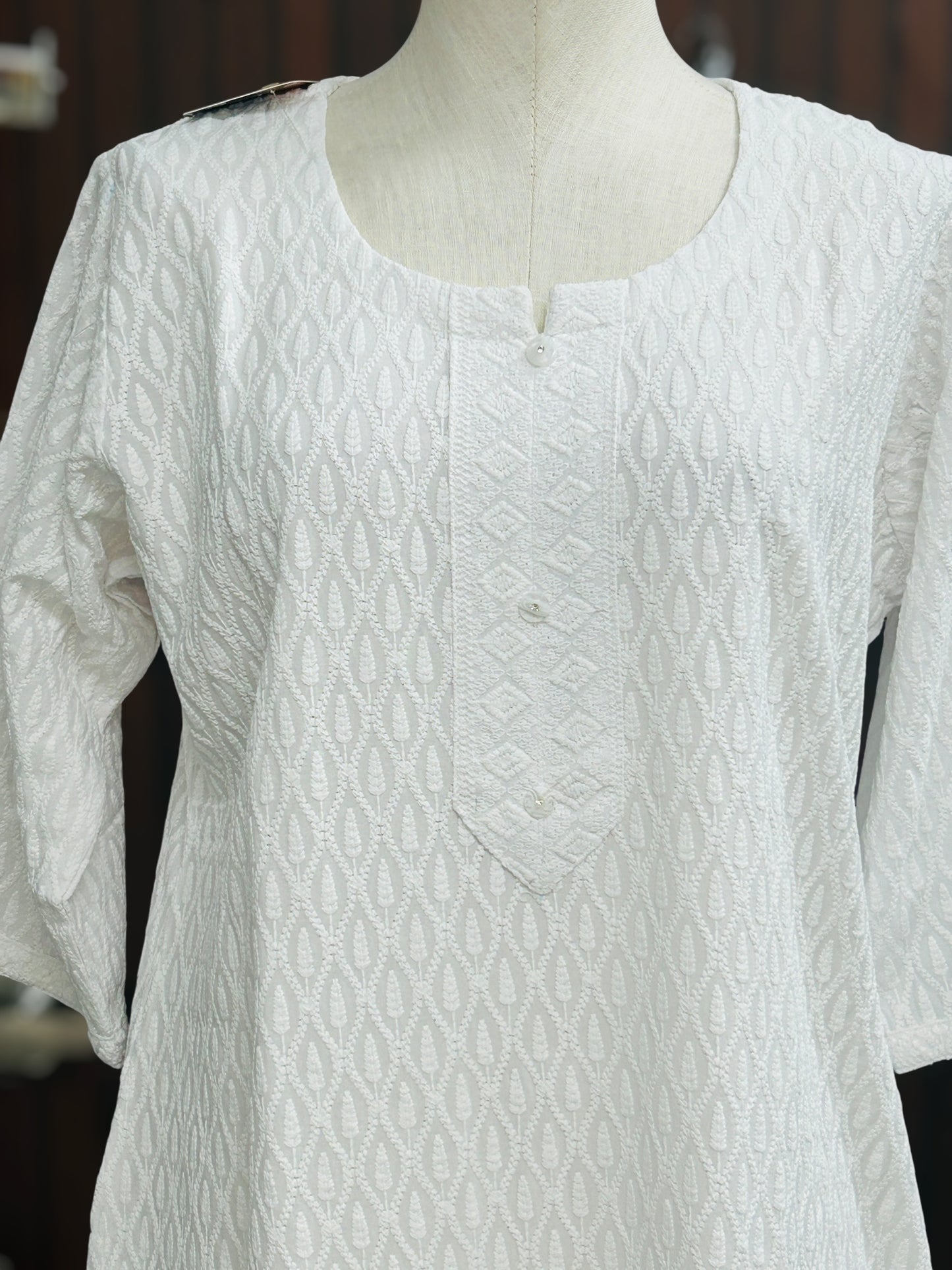 Cotton chikankari kurti