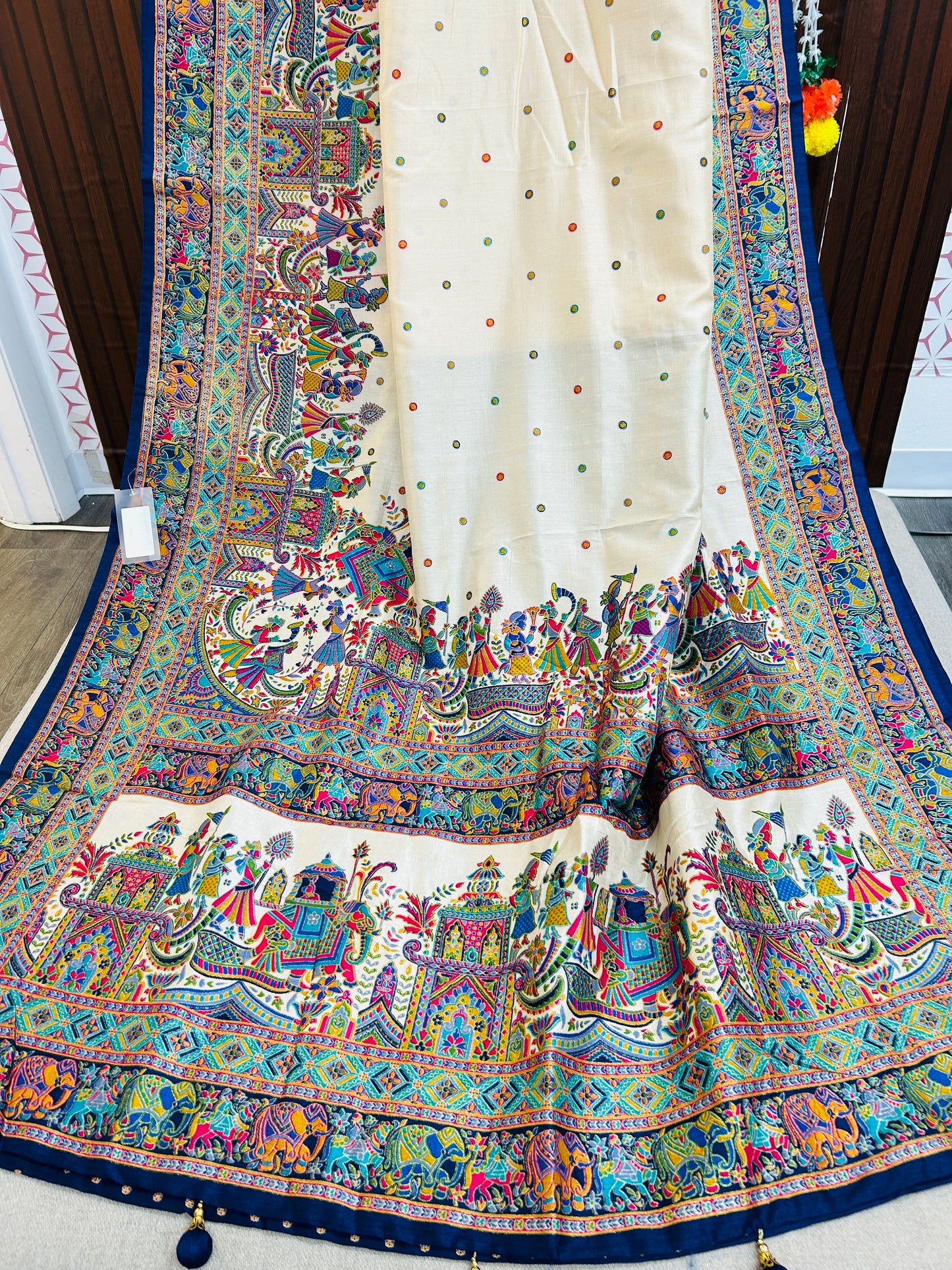Dola silk saree with doli barat print