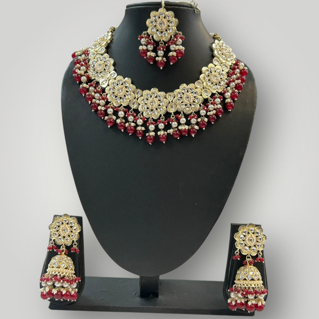 Maroon necklace set