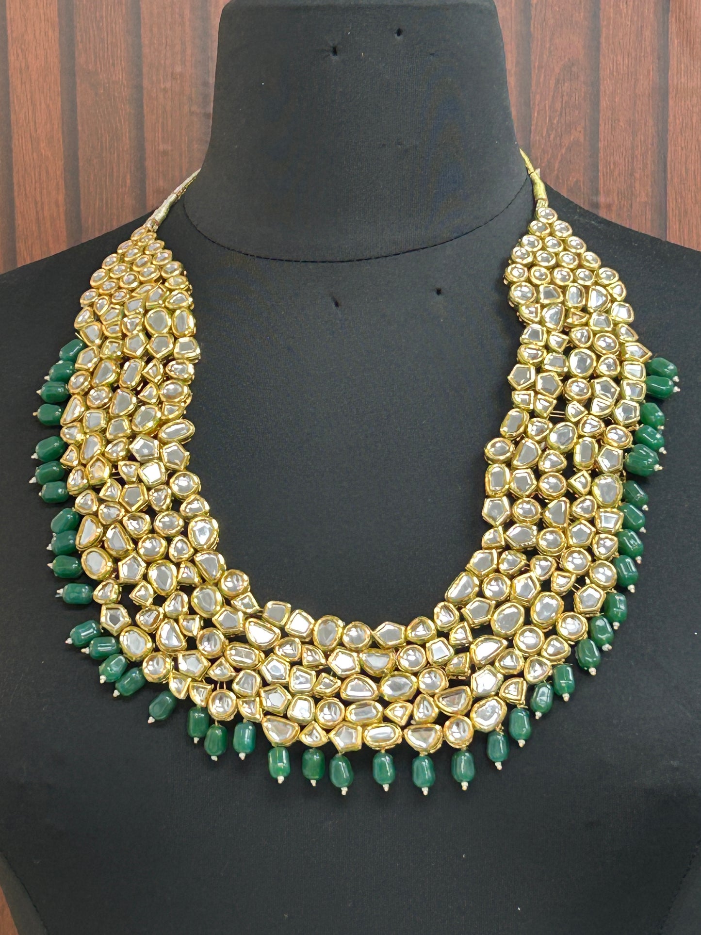 Statement Kundan necklace