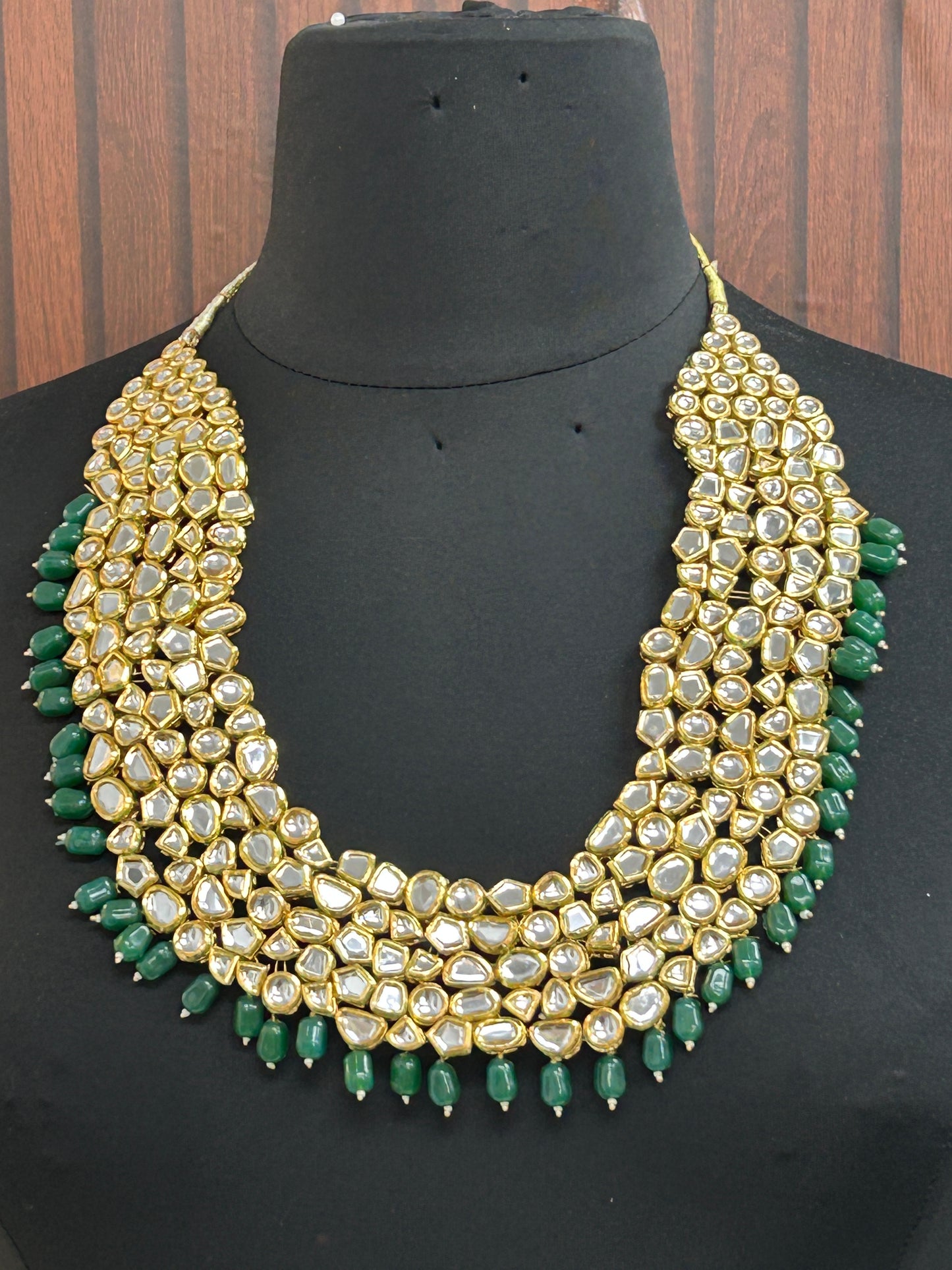 Statement Kundan necklace