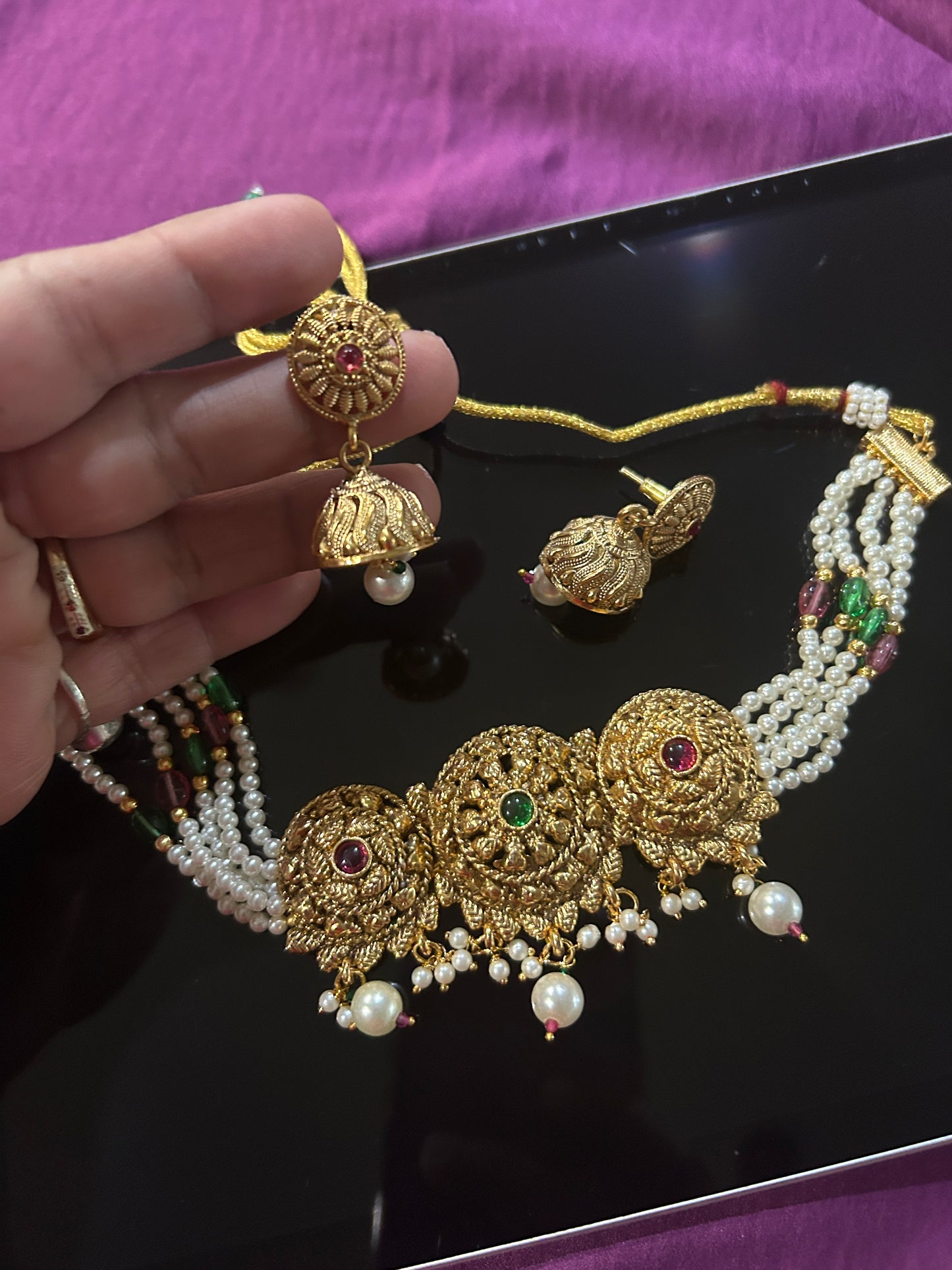 Gold look alike choker set