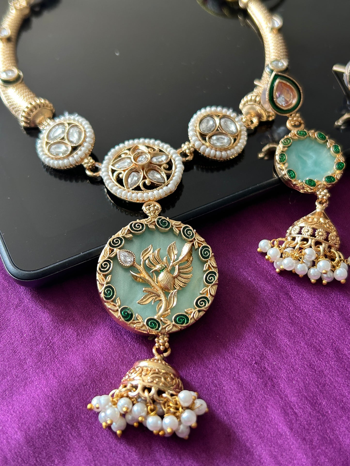 Light green necklace set