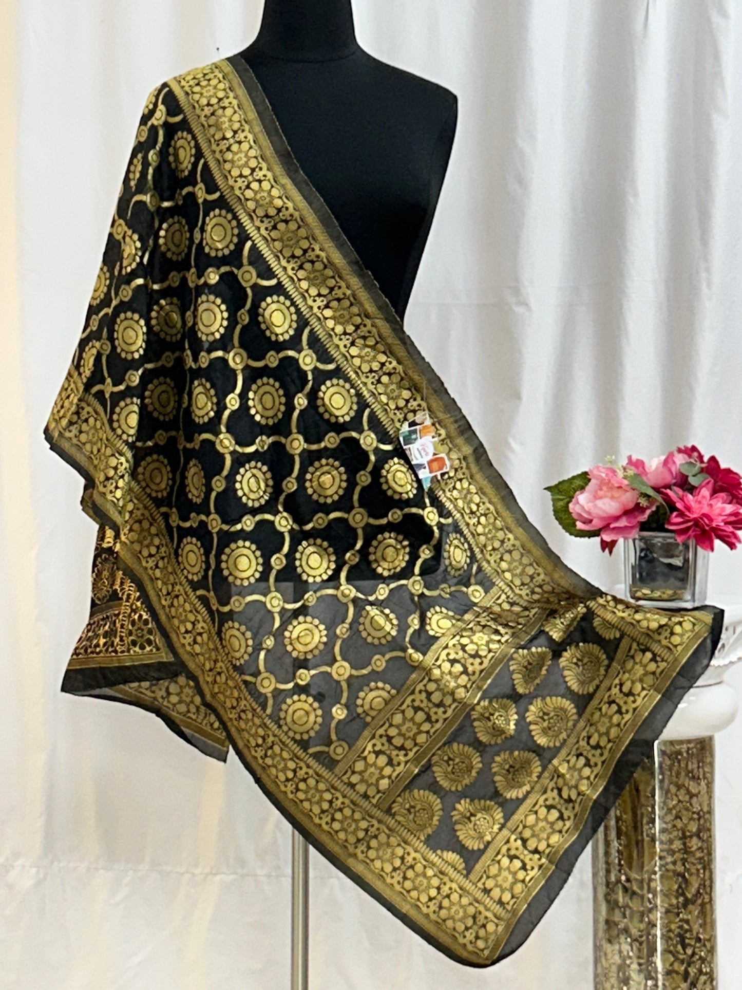 Black stole / dupatta