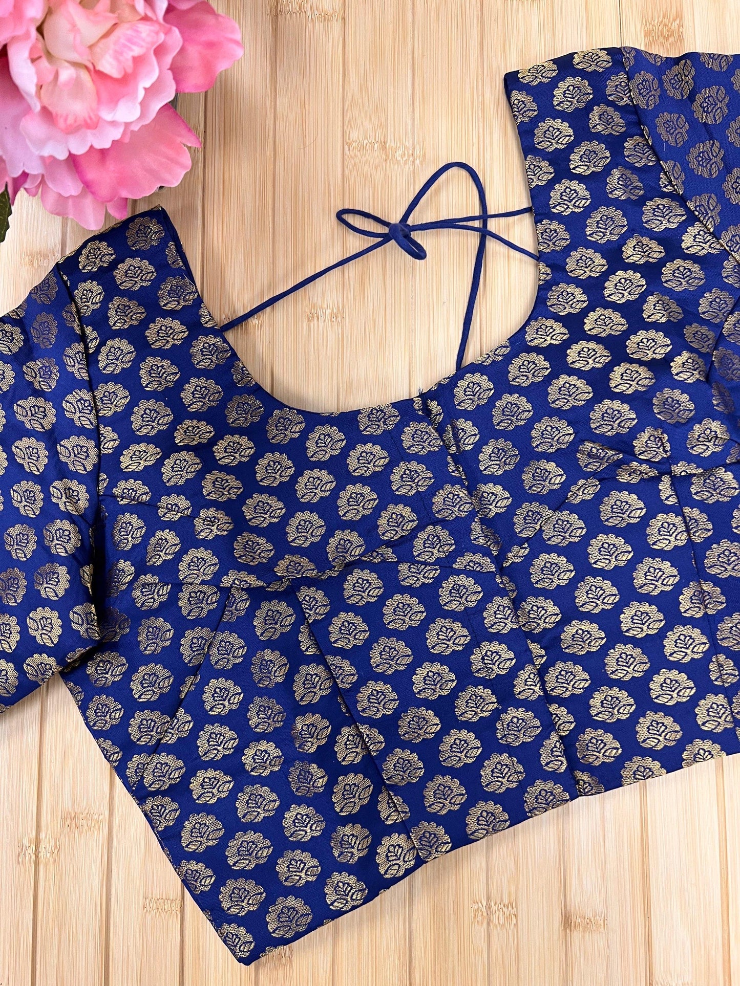Front hook blouse : Navy blue