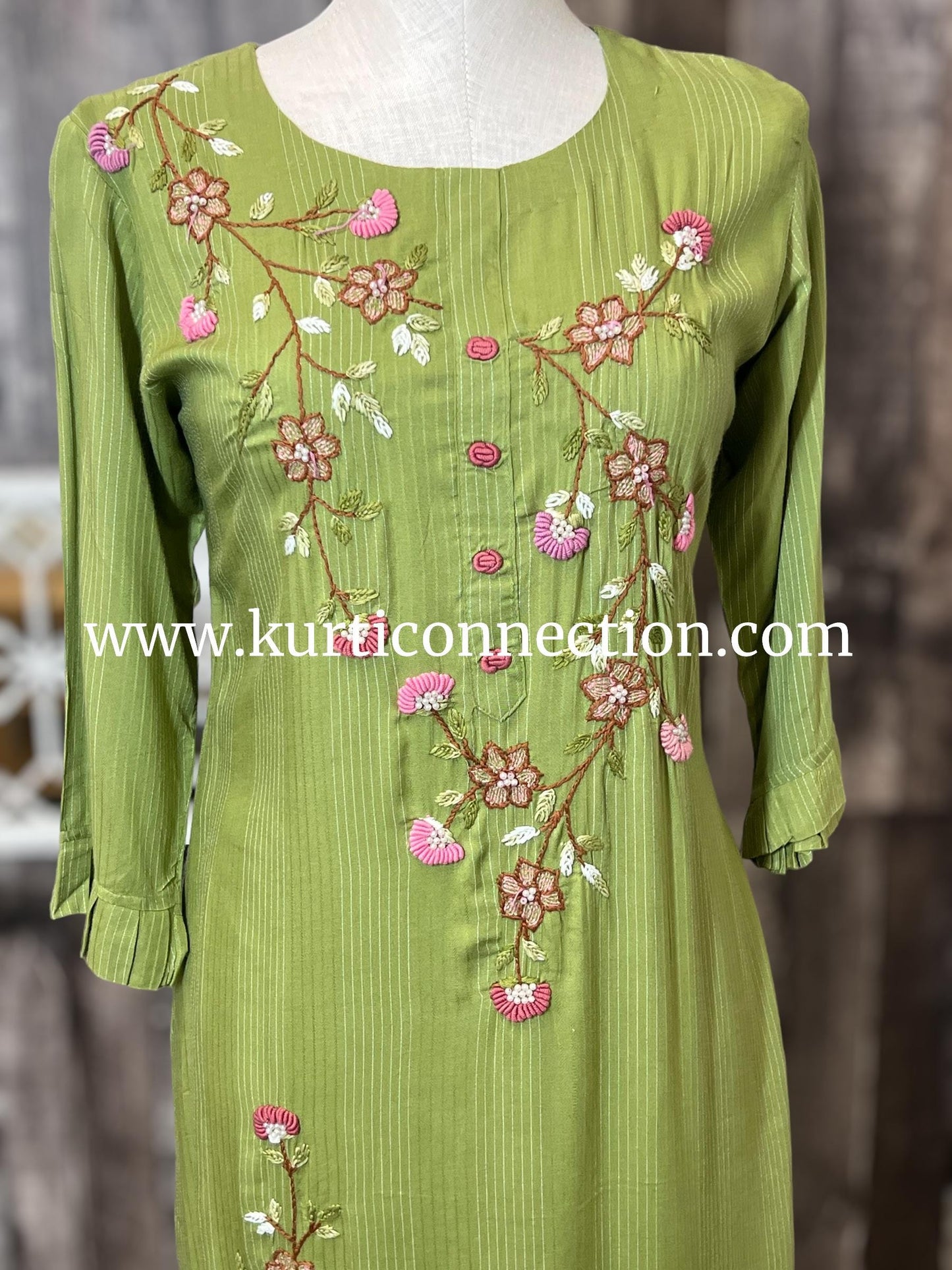 Embroidered cotton kurti