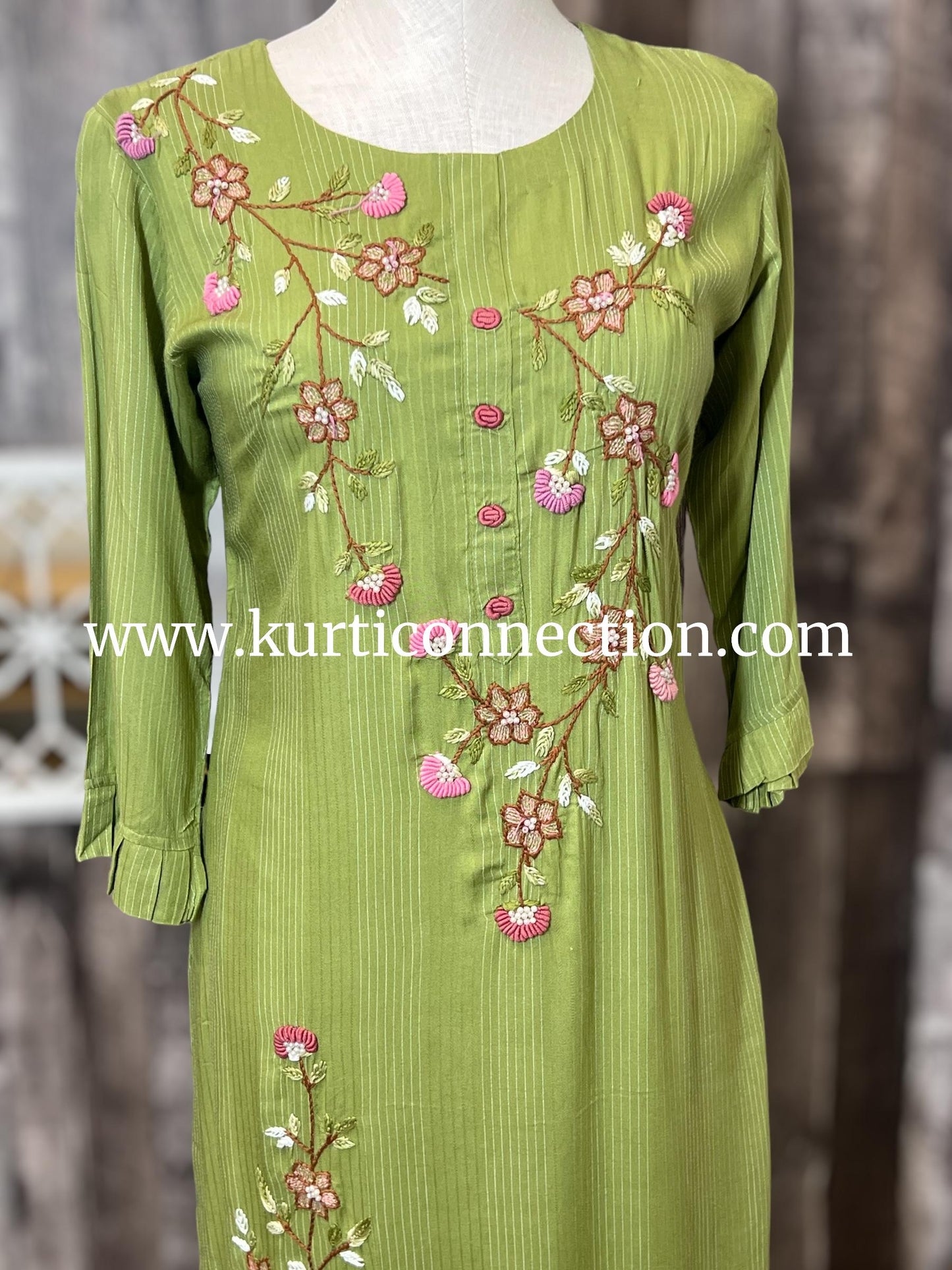 Embroidered cotton kurti