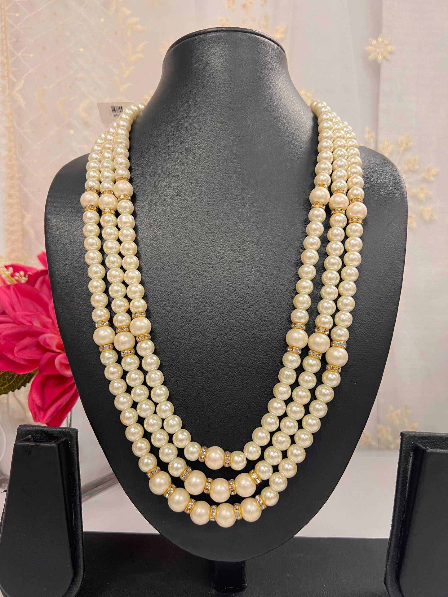 Triple layer Pearl necklace