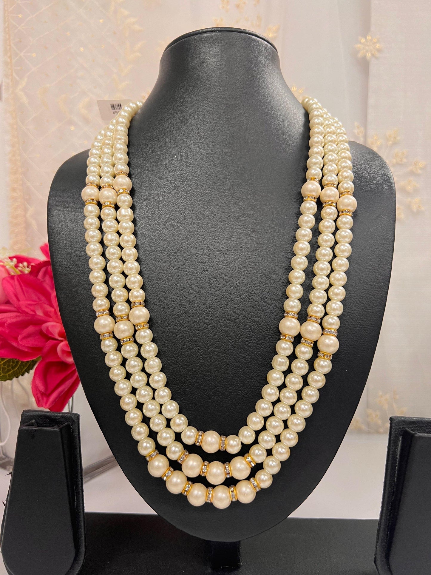 Triple layer Pearl necklace