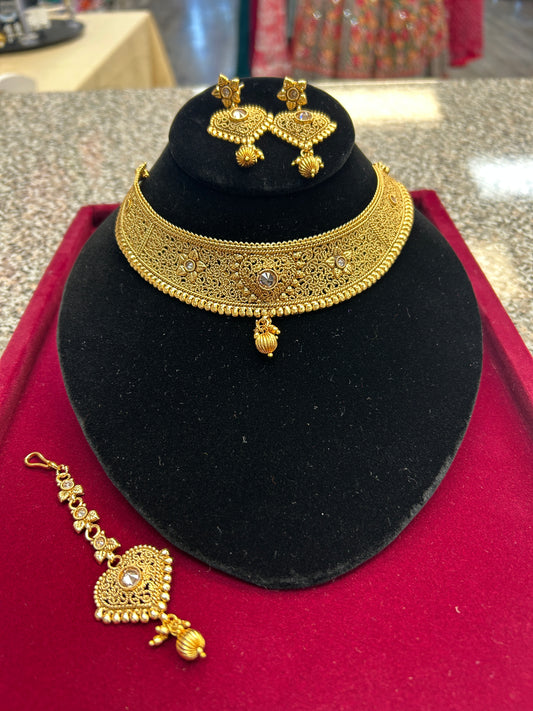 Golden choker set : one gram polish