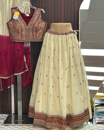 1E40AD7E-6471-431F-90E7-FE631D4C1C13 - Kurti Connection USA
