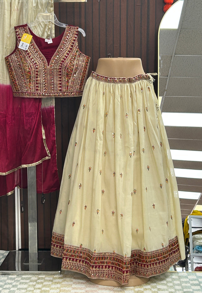 1E40AD7E-6471-431F-90E7-FE631D4C1C13 - Kurti Connection USA