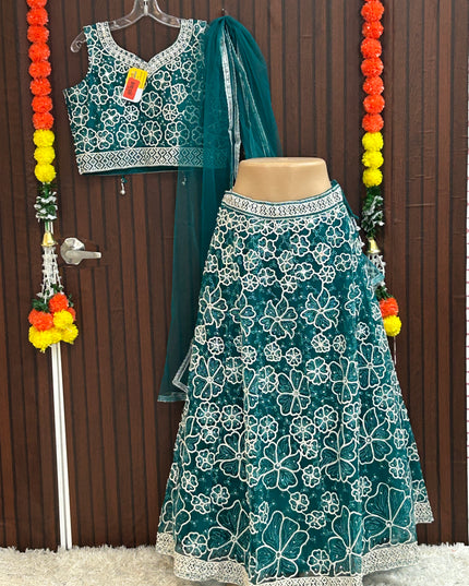 24043A24-C85A-4FFE-8D2C-3F4E56DEC8FB - Kurti Connection USA
