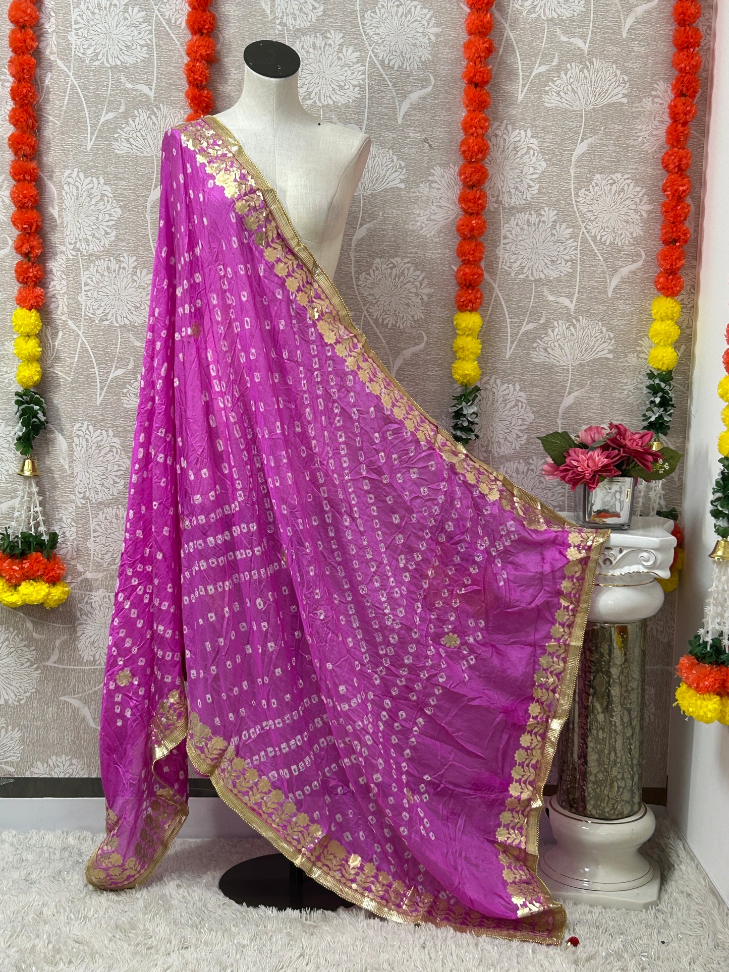 Light purple Bandhani dupatta