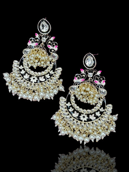 Black chandbali earrings