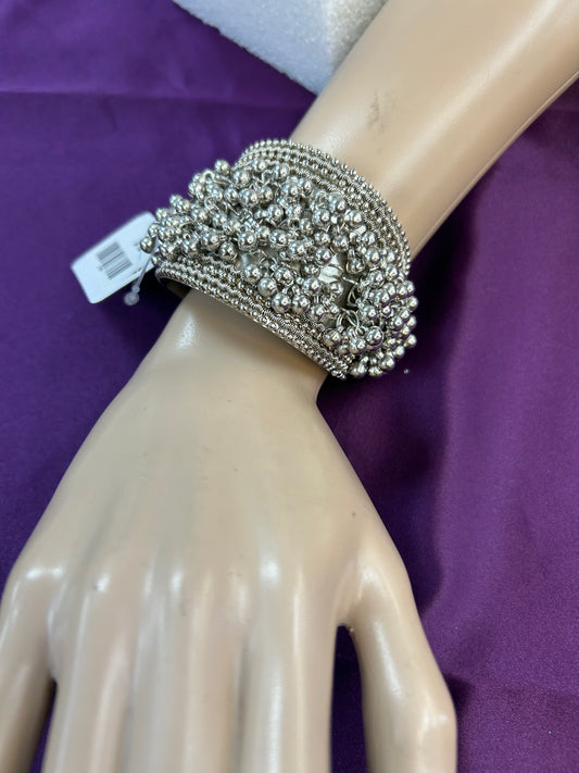 Oxidized bracelet