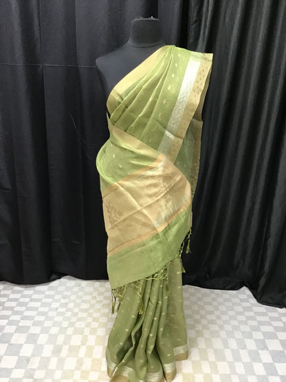 Soft tissue saree