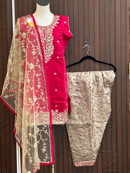 Salwar kameez set