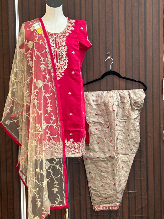 Salwar kameez set