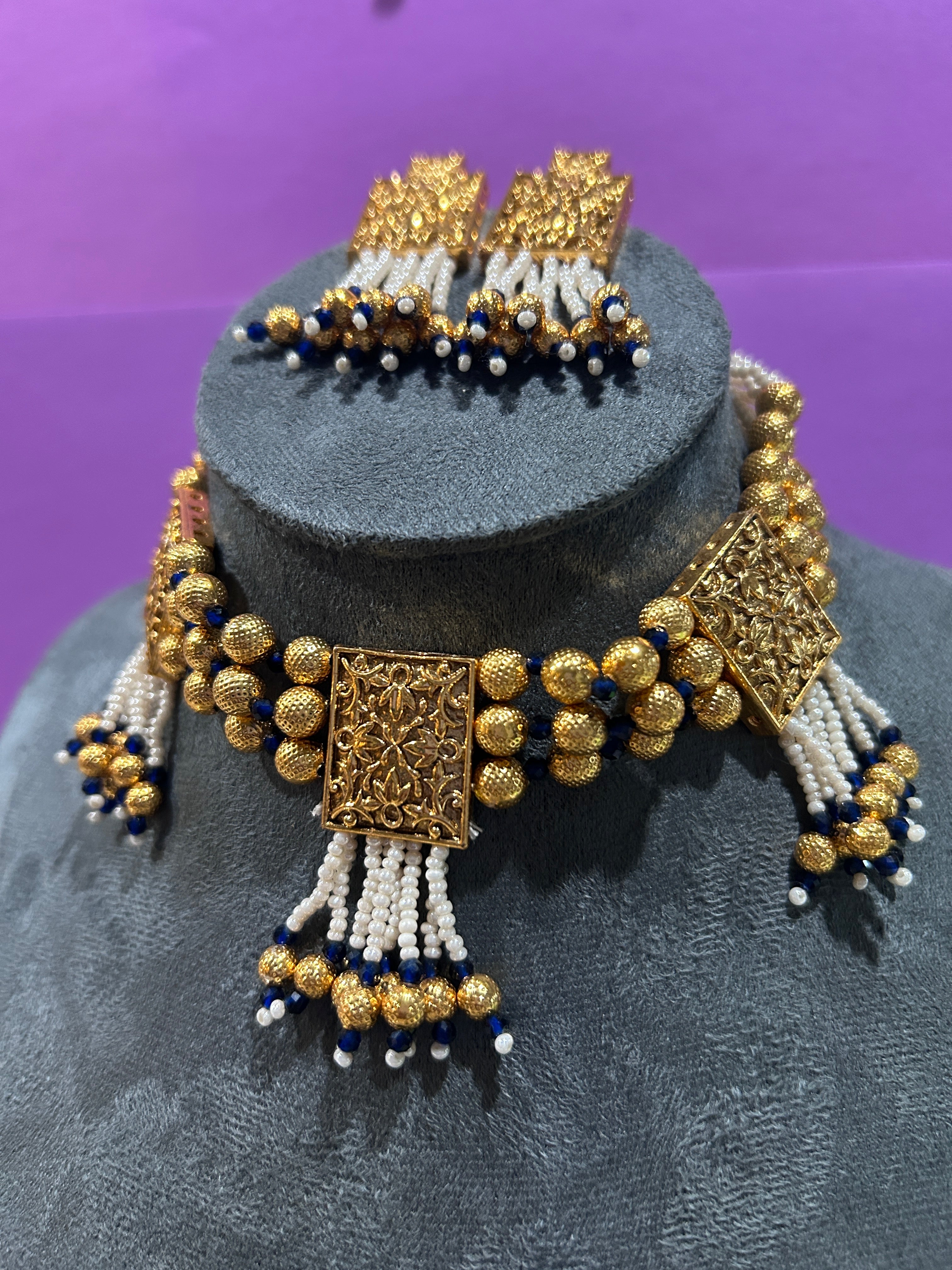 Choker necklace set