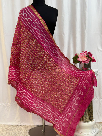 Pink Bandhani dupatta