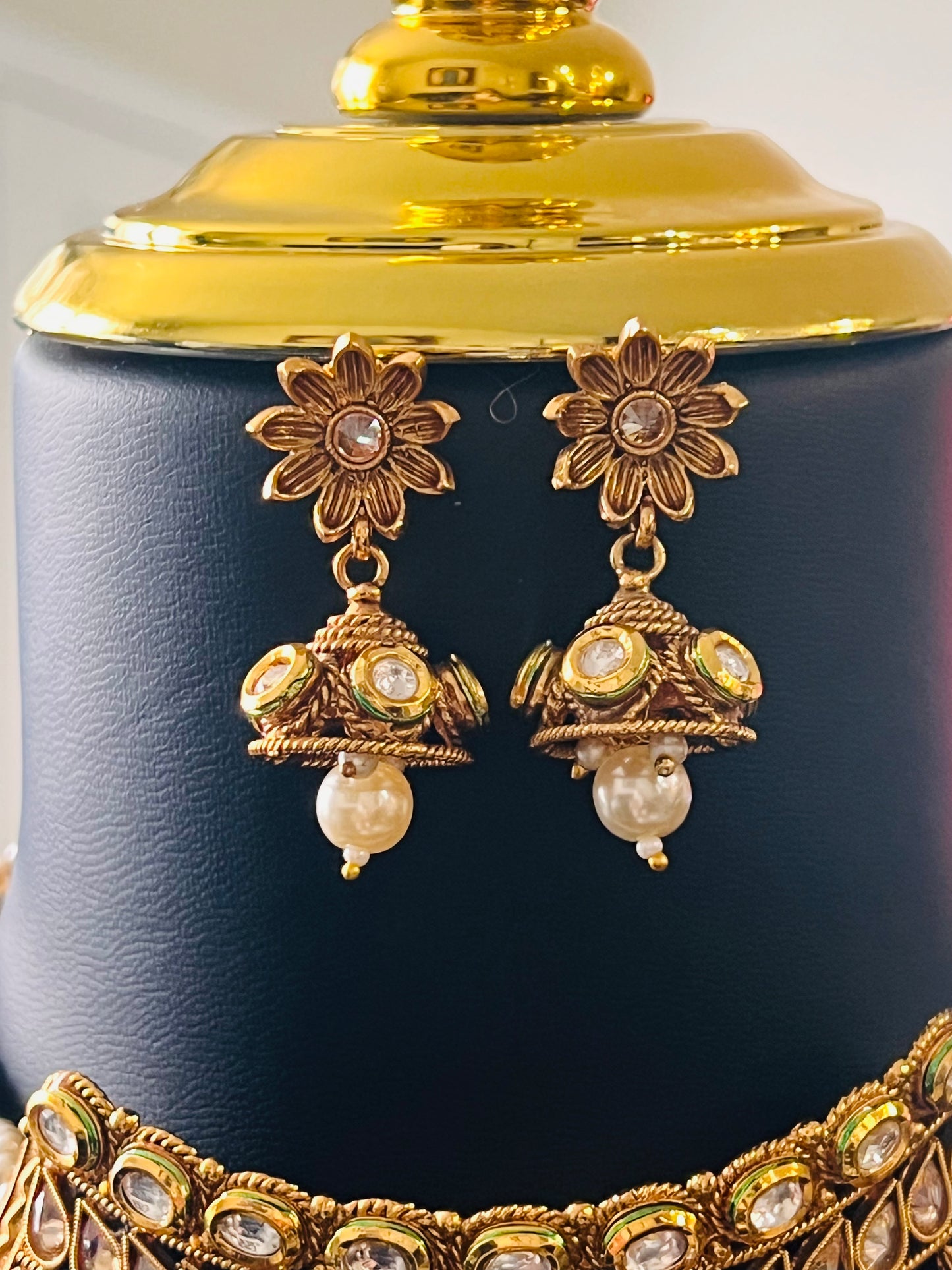 Traditional Kundan choker necklace set