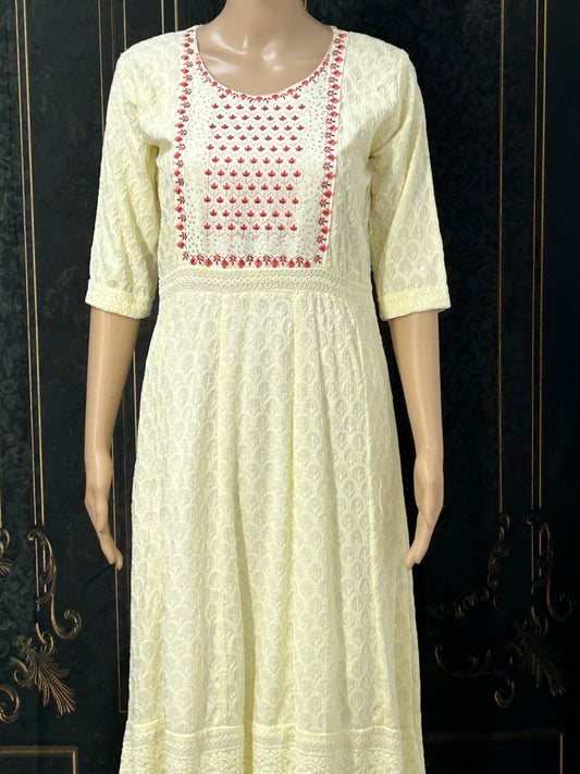 Off white chikankari kurti : SALE