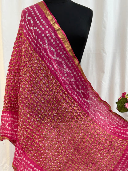Pink Bandhani dupatta
