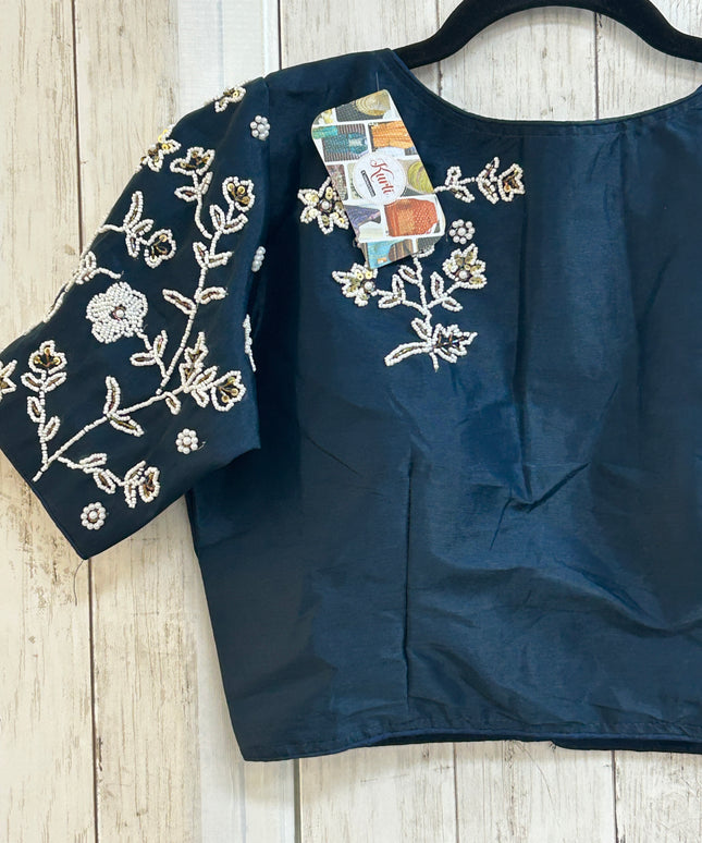 Boat neck blouse