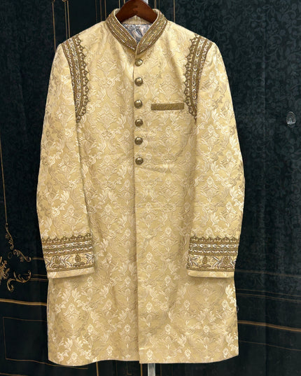 8E2A860A-55F2-4C2B-948A-B8AC54F1A4BF - Kurti Connection USA