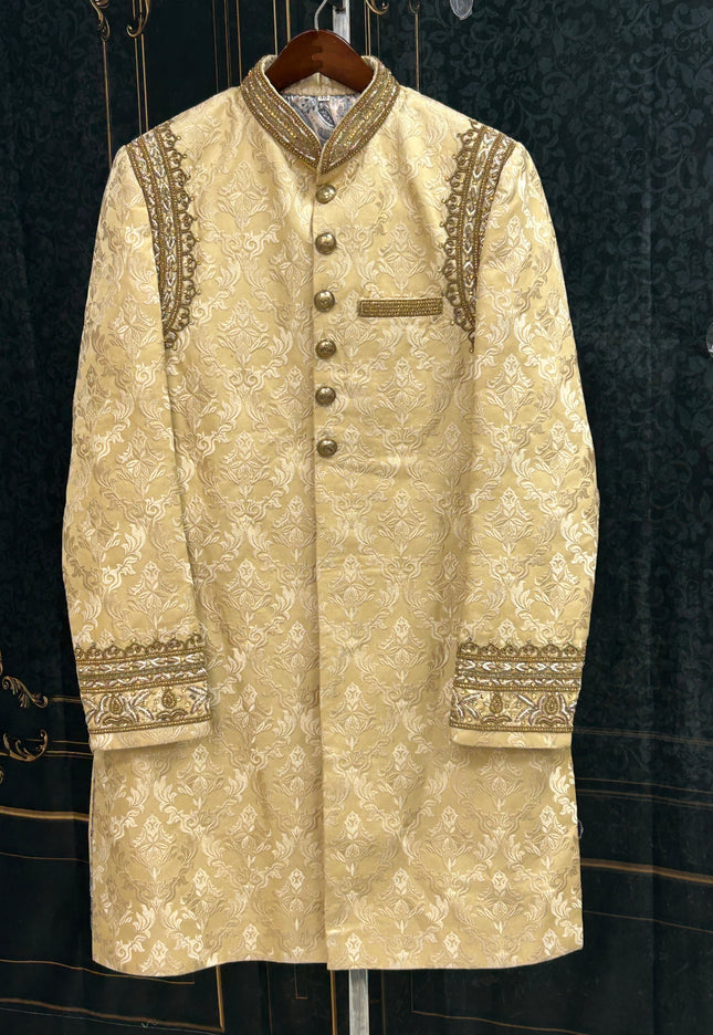 8E2A860A-55F2-4C2B-948A-B8AC54F1A4BF - Kurti Connection USA