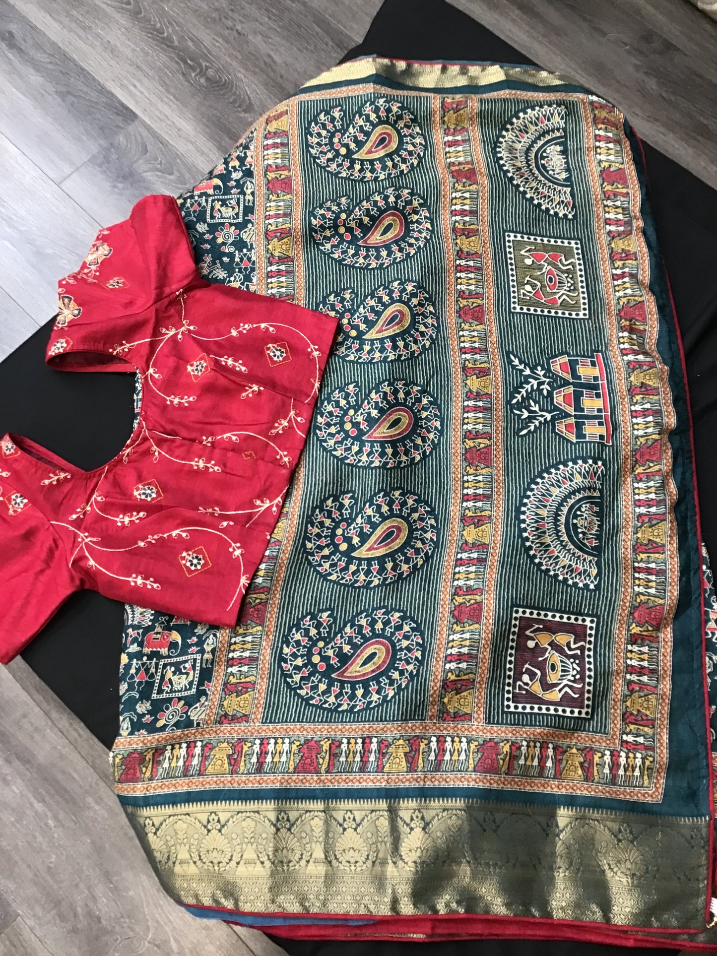 Dark green  varliprint saree
