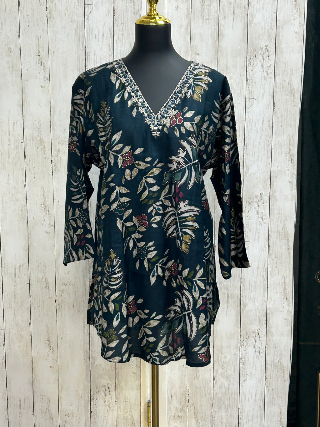 Tunic top with mirror work neckline