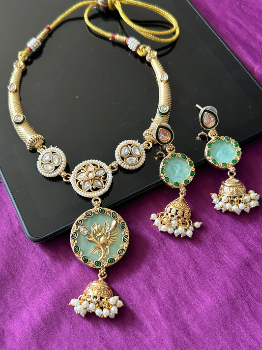 Light green necklace set