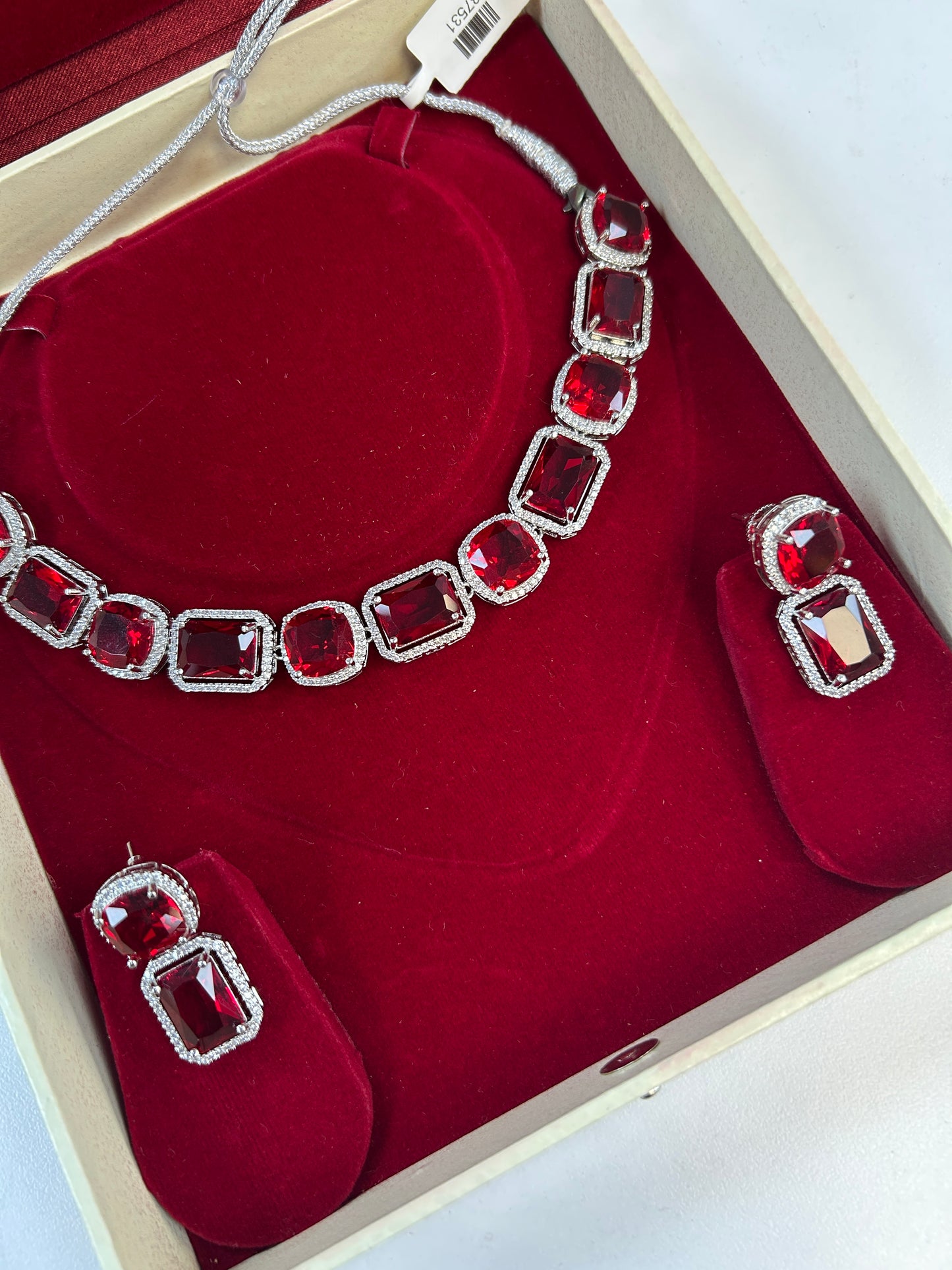 Red AD choker set : necklace set