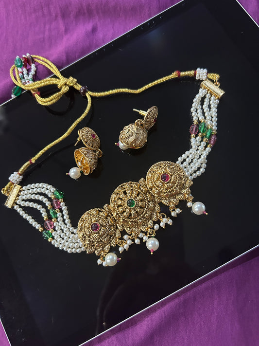 Gold look alike choker set