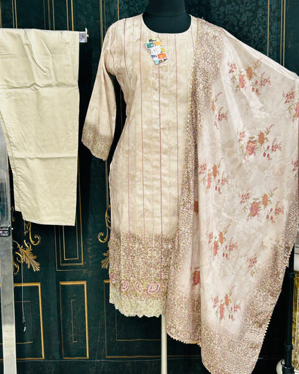 B4AD034F-EB37-4E0B-8A9E-1944D084D7AD - Kurti Connection USA