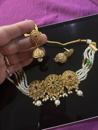 Gold look alike choker set