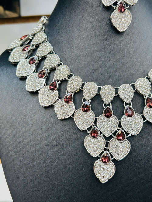 AD necklace set