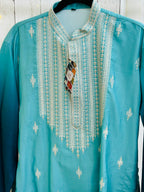 Embroidered kurta set for men