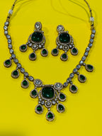 Emerald green necklace set