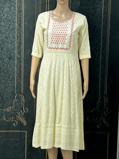 Off white chikankari kurti : SALE