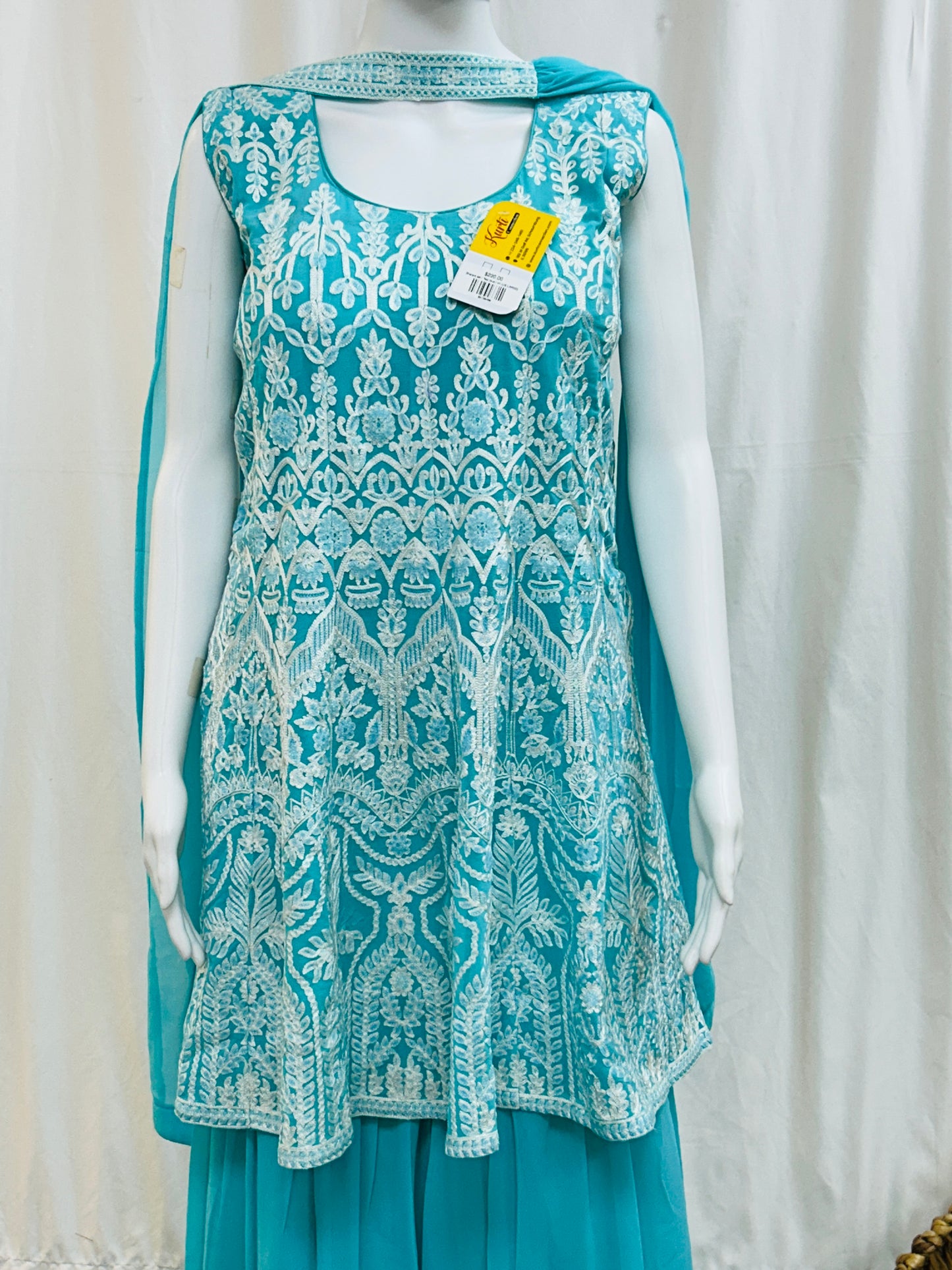 Georgette Sharara set