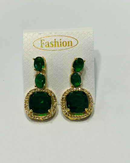 Earrings with golden polish