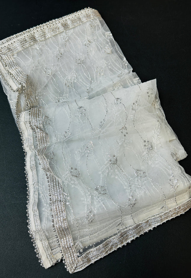 Silver dupatta