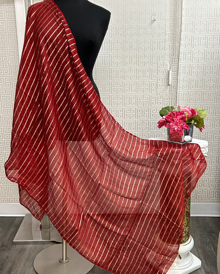Maroon dupatta