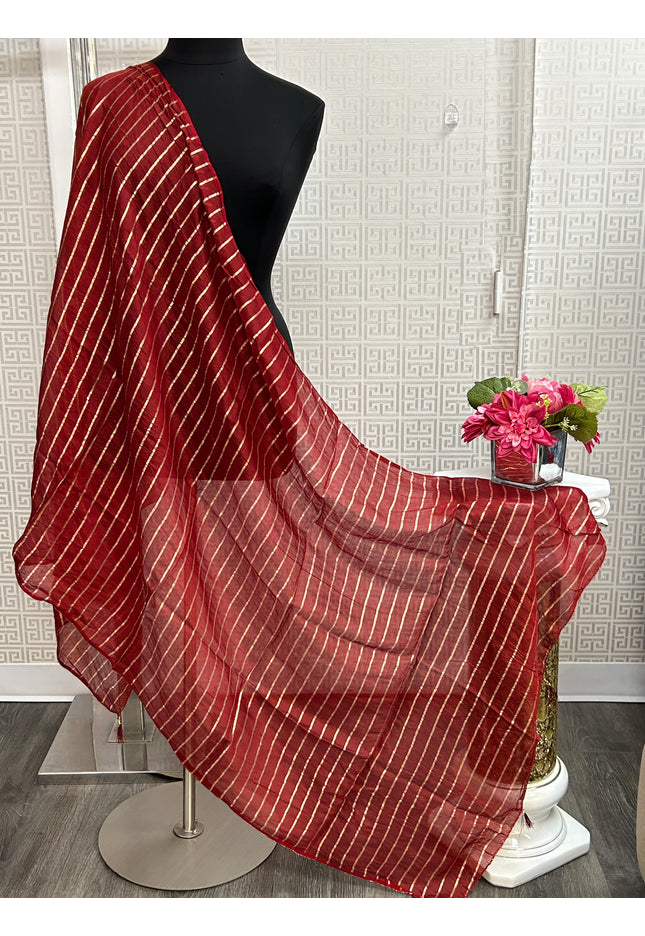 Maroon dupatta