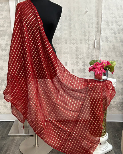 Maroon dupatta