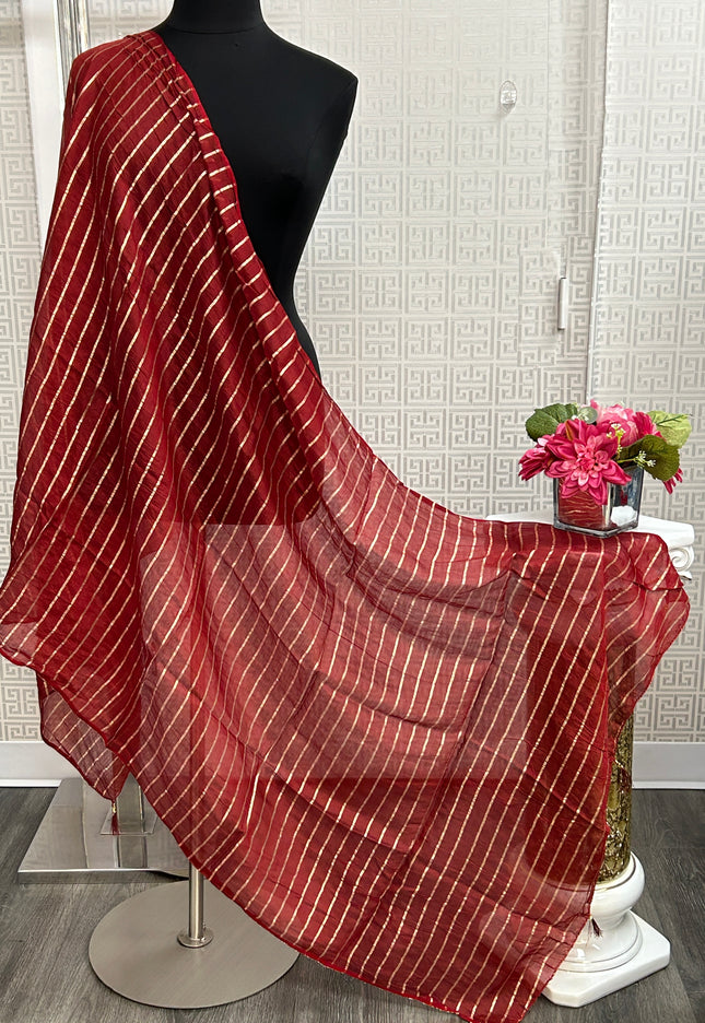 Maroon dupatta